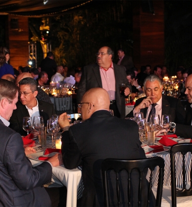  - cumminis transporte 2015, ambientación y decoración